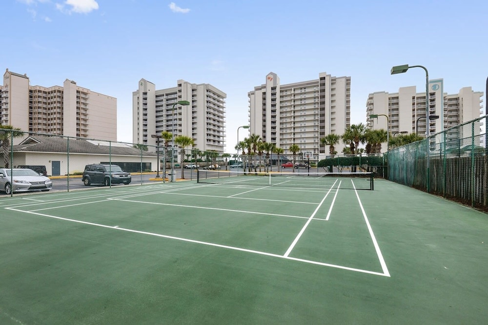 Windward Pointe 804 Sleeps 10 Beachfront Resort Amenities - photo 33