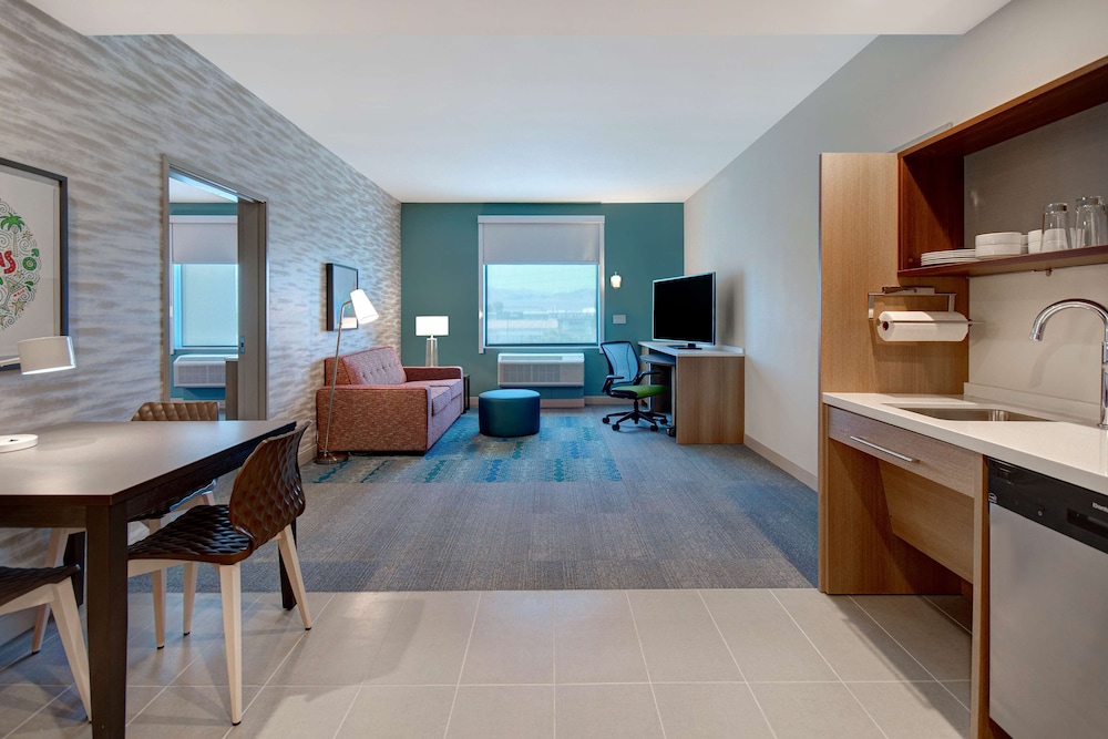 Home2 Suites by Hilton Las Vegas North - photo 8
