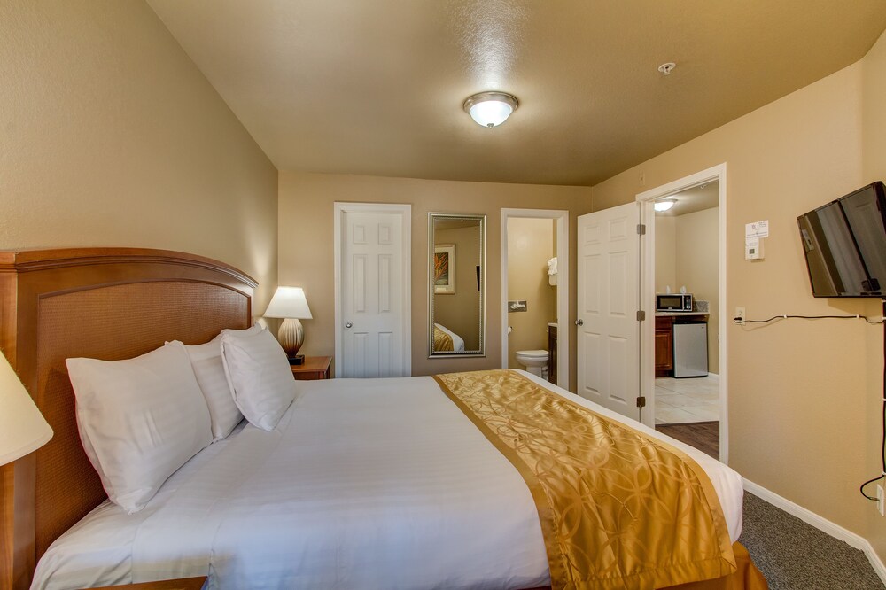 The Rita Suites - photo 10