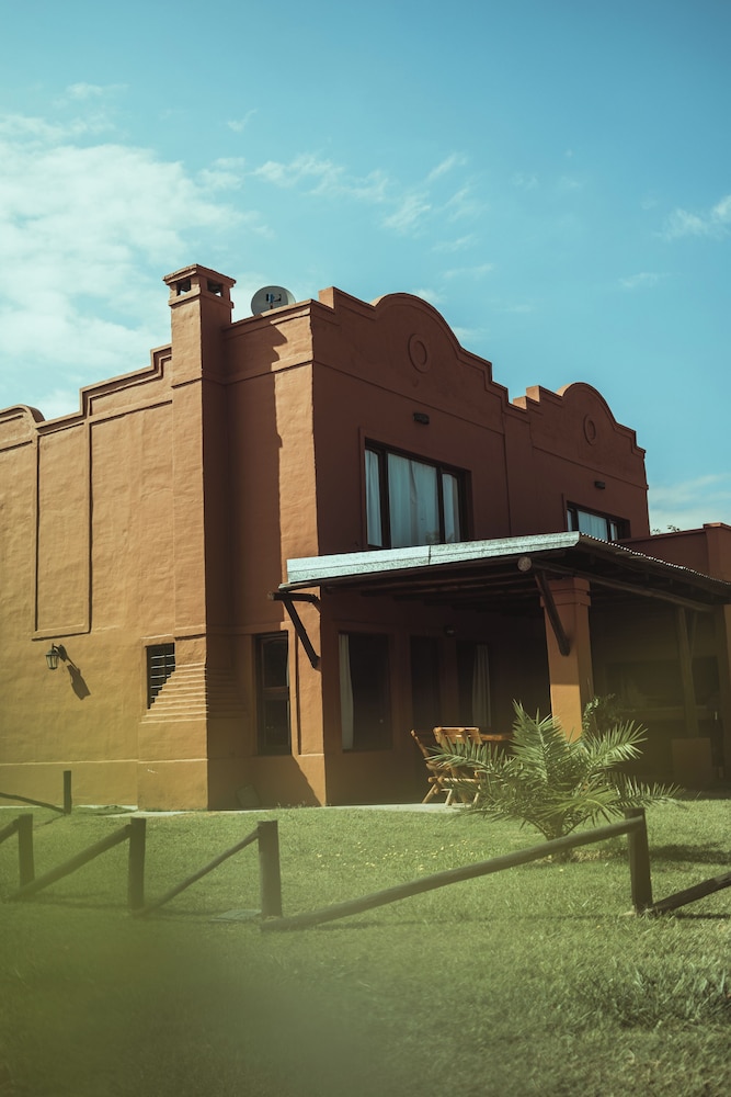 Hacienda Alto Monte — 4-Star Luxury Hotel in San Rafael, Argentina