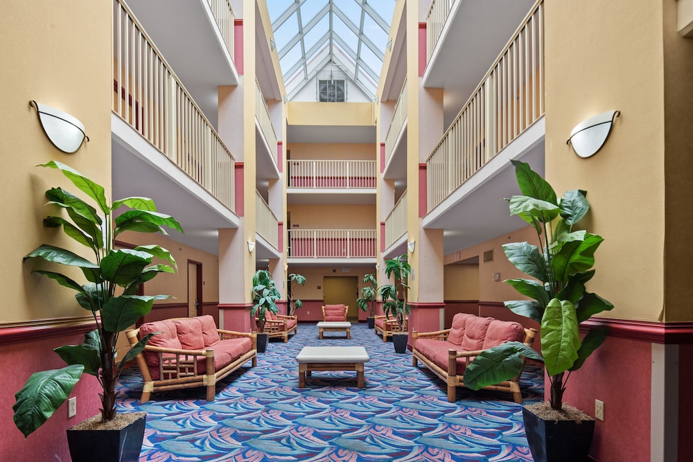 Bonita Beach Hotel - photo 4