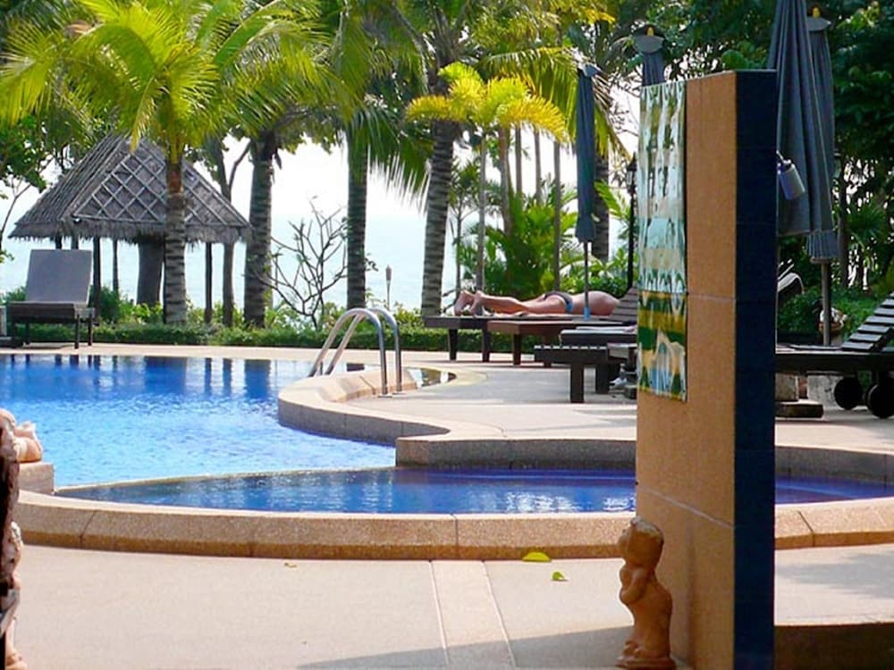 Bacchus Home Resort in Pran Buri, Thailand