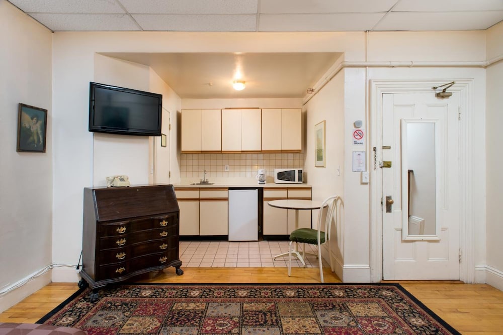 The Farrington Inn - photo 20