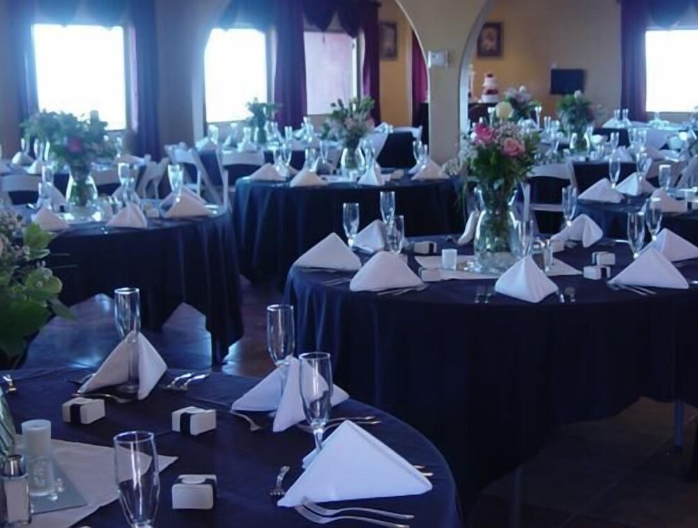 Dream Manor Inn - photo 44