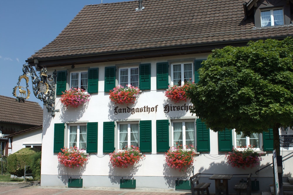 Velohotel Hirschen — hotel in Ramsen