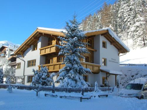 Haus Untergand — 4-Star Luxury Hotel in St Anton Am Arlberg, Austria