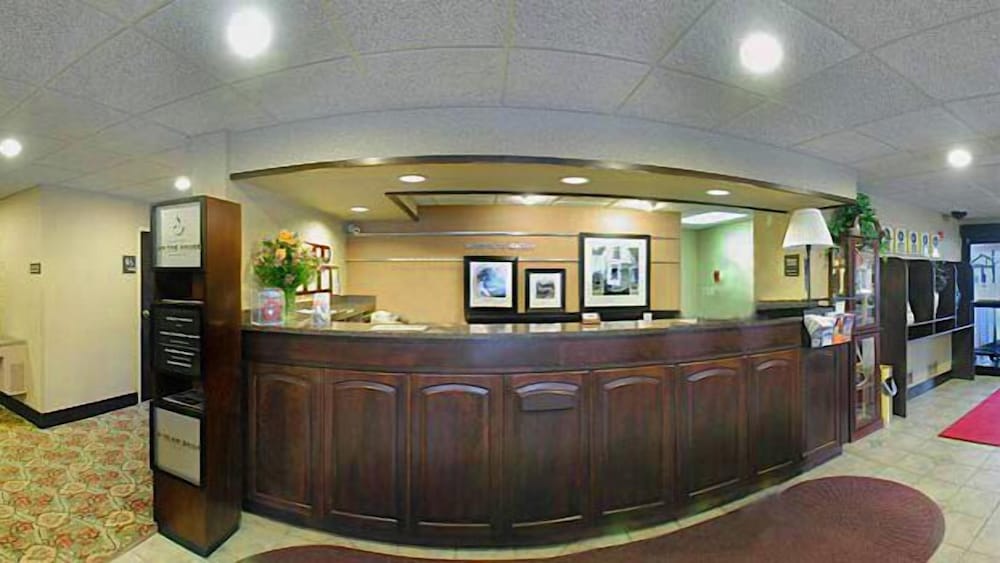 Hampton Inn Dalton - photo 3