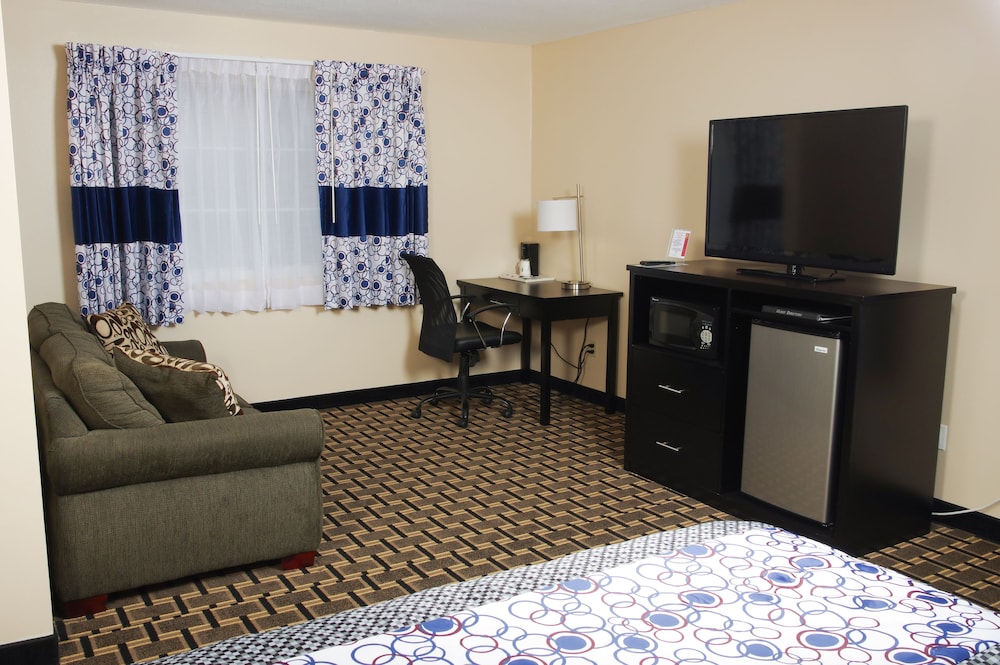 Dutch Inn and Suites - photo 13