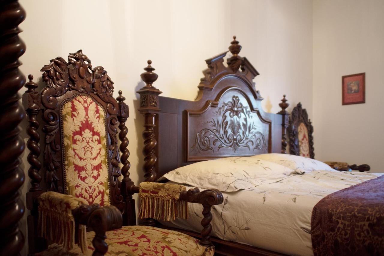 Luxury Medieval 2 Storey apartment with Antique Furniture in Old Town