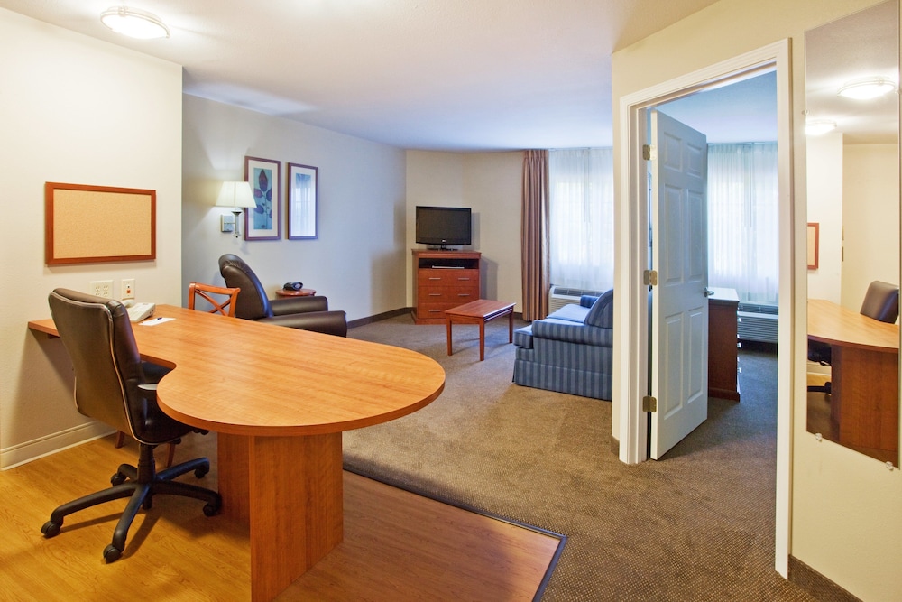 Candlewood Suites Columbus Fort Benning by IHG - photo 10