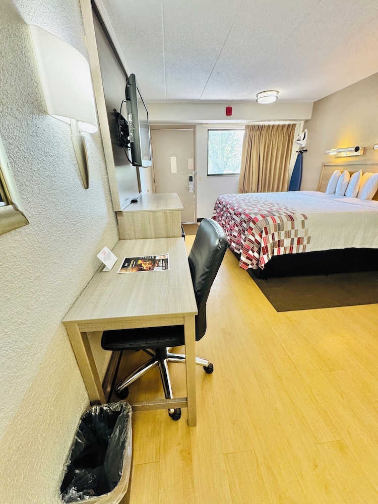 Red Roof Inn Milford New Haven - photo 28