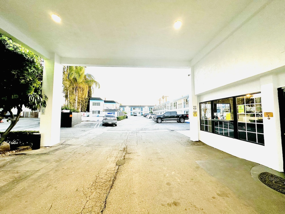 Casa Blanca Hotel and Suites Orange - photo 53