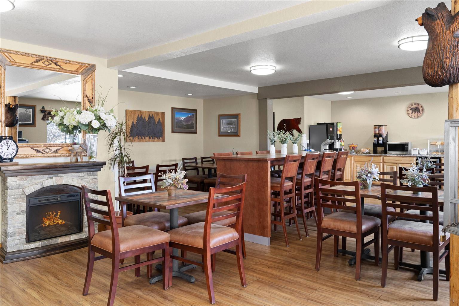 Super 8 by Wyndham Kalispell Glacier National Park - photo 17