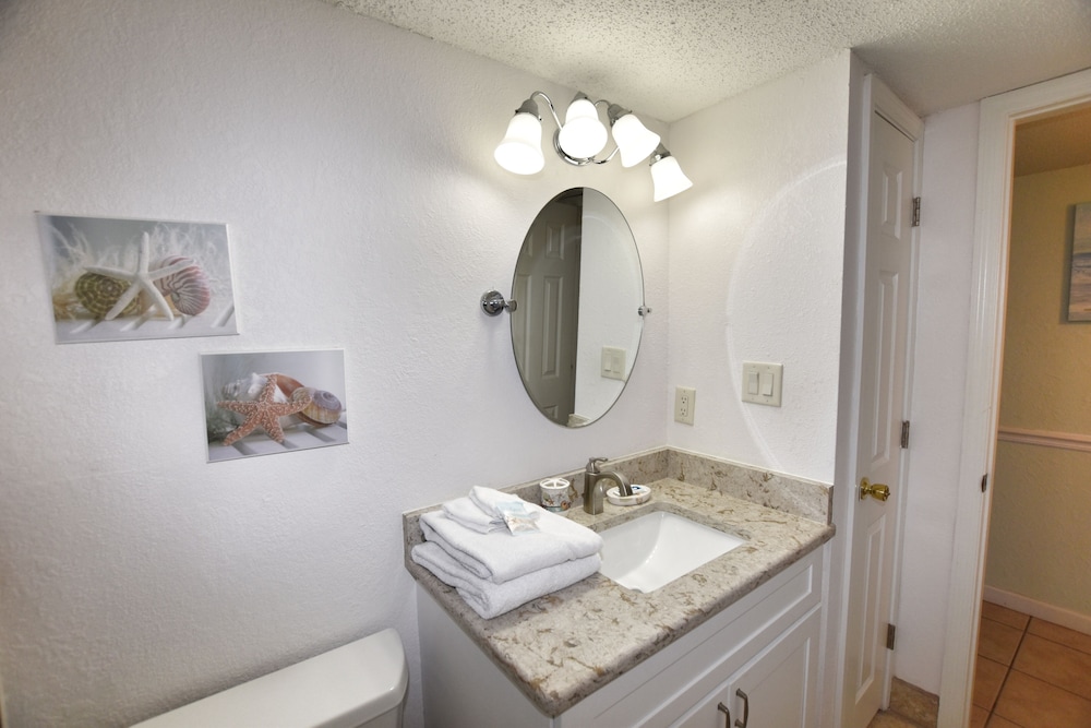 0512 Waters Edge Resort 3 Bedroom Condo by RedAwning - photo 26