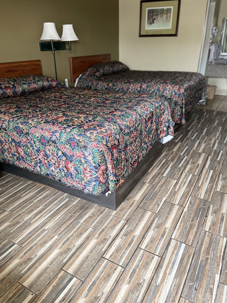 Plaza Inn Big Spring - photo 13