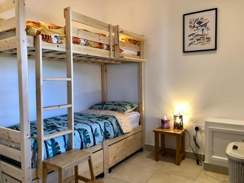 Cosy cottage short walk to Southbourne beach and restaurants — 4-Star Luxury Hotel in Bournemouth, United Kingdom