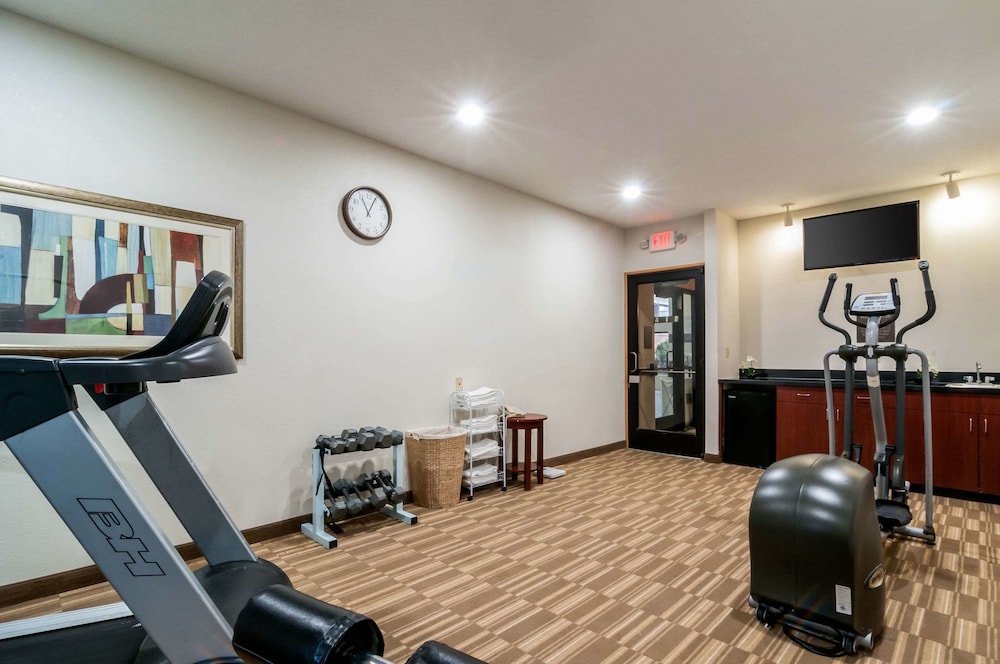 Spark by Hilton Ann Arbor South - photo 18