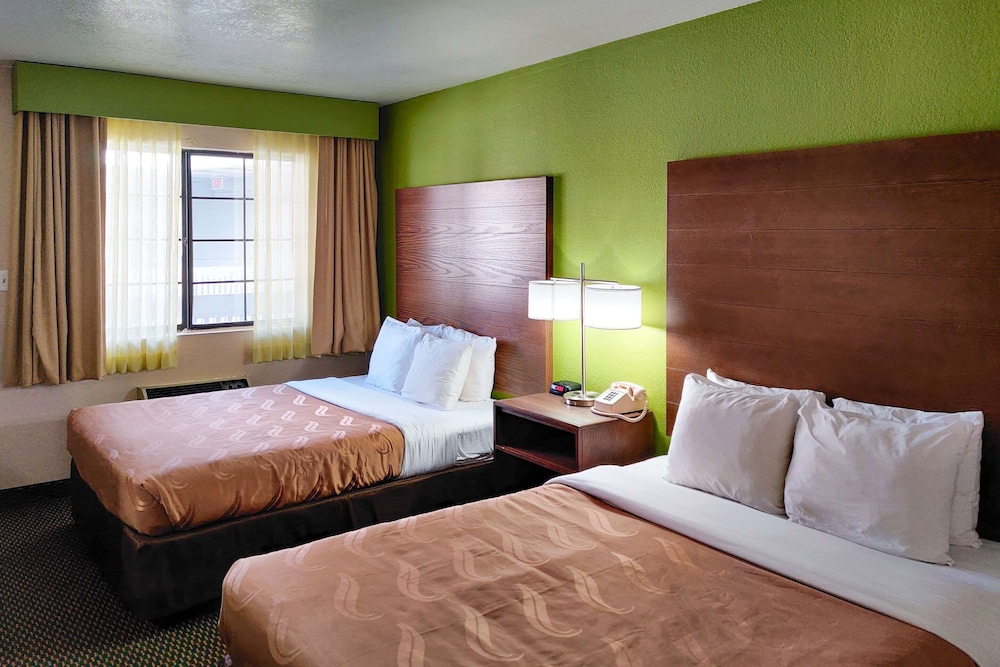Econo lodge Flagstaff East I 40 - photo 18