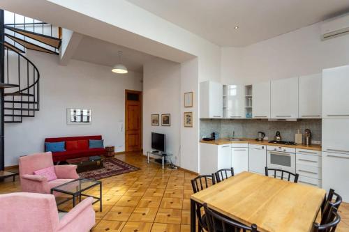 Central Tbilisi Bright 1BR Gem By Wehost