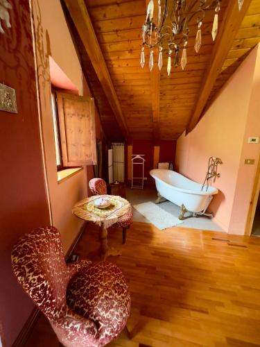 Quart de Lune Boutique B&B — 4-Star Luxury Hotel in Quart, Italy