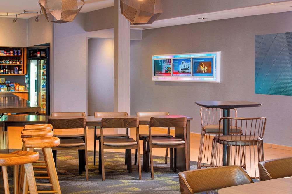Springhill Suites St. Louis Airport Earth City - photo 3