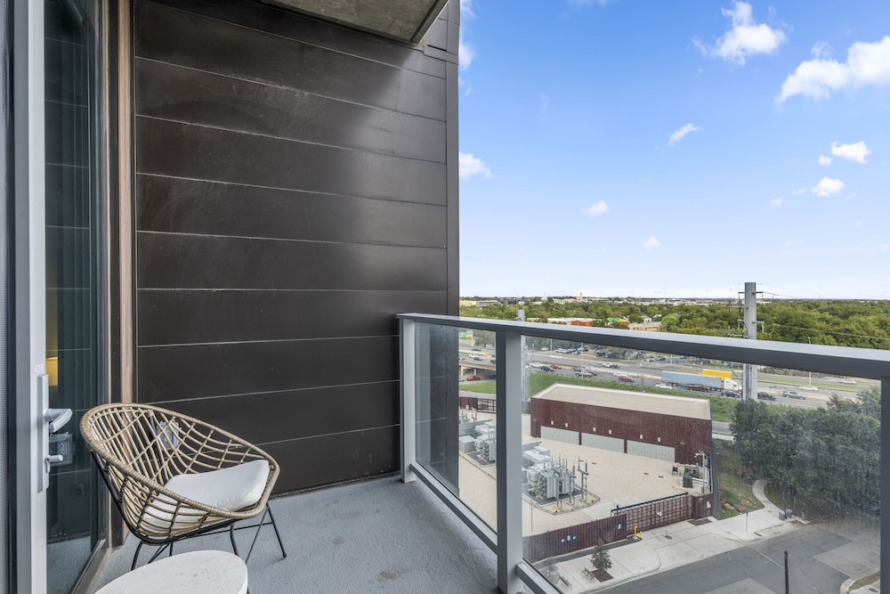 Austin Condo Hotel - photo 852