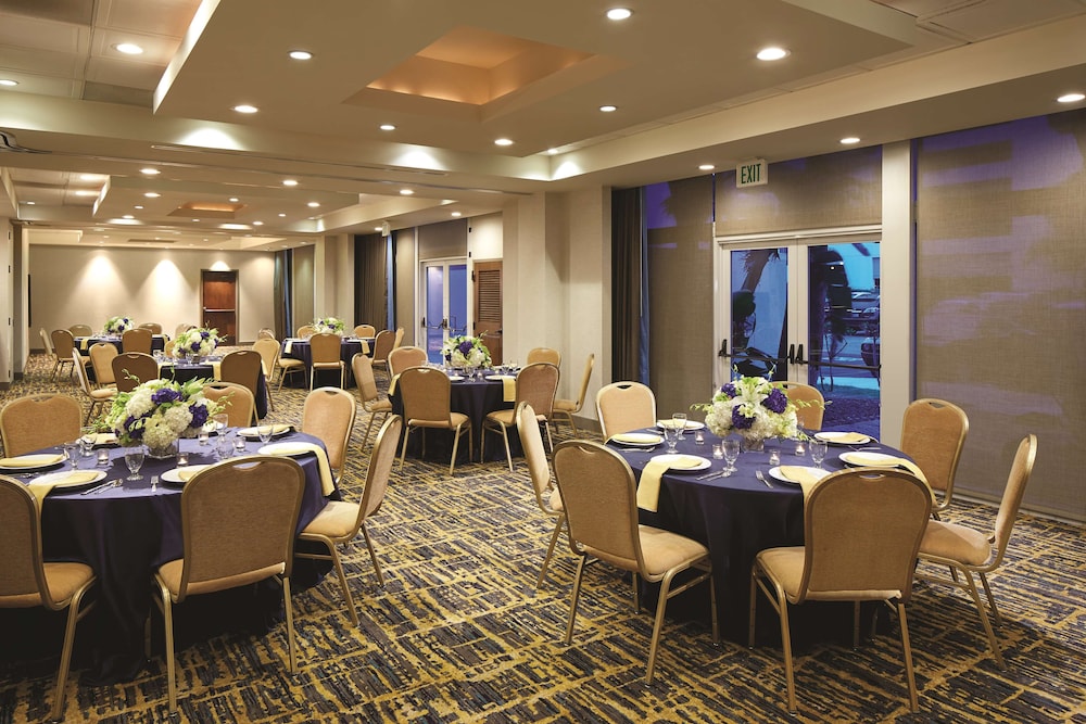 DoubleTree by Hilton LAX El Segundo - photo 44