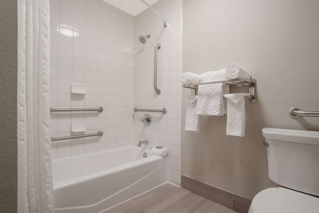 Best Western Flagship Inn - photo 17
