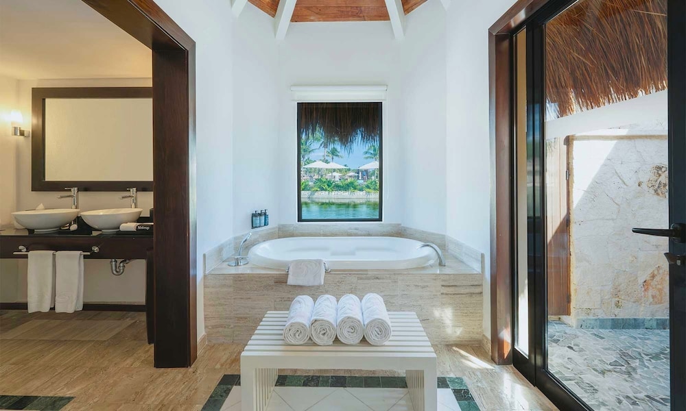 Grand Palladium Select White Sand Resort & Spa All Inclusive