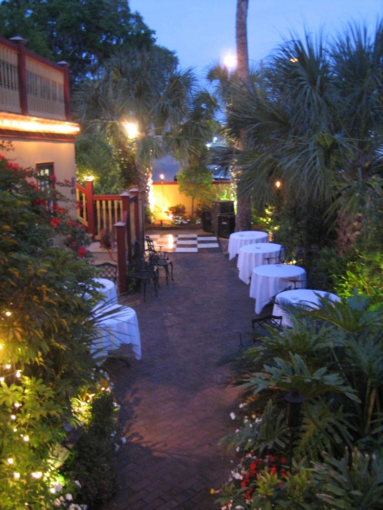 Old City House Inn and Restaurant - photo 39
