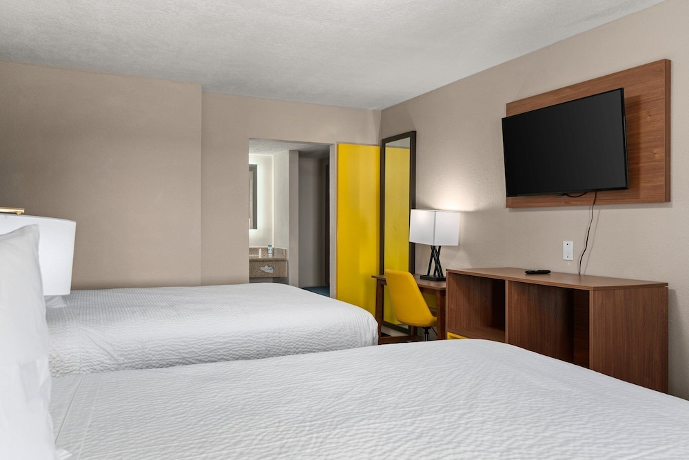 Extend A Suites Midtown Albuquerque - photo 12