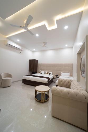 The Luxury Inn - last minute hotel in Varanasi