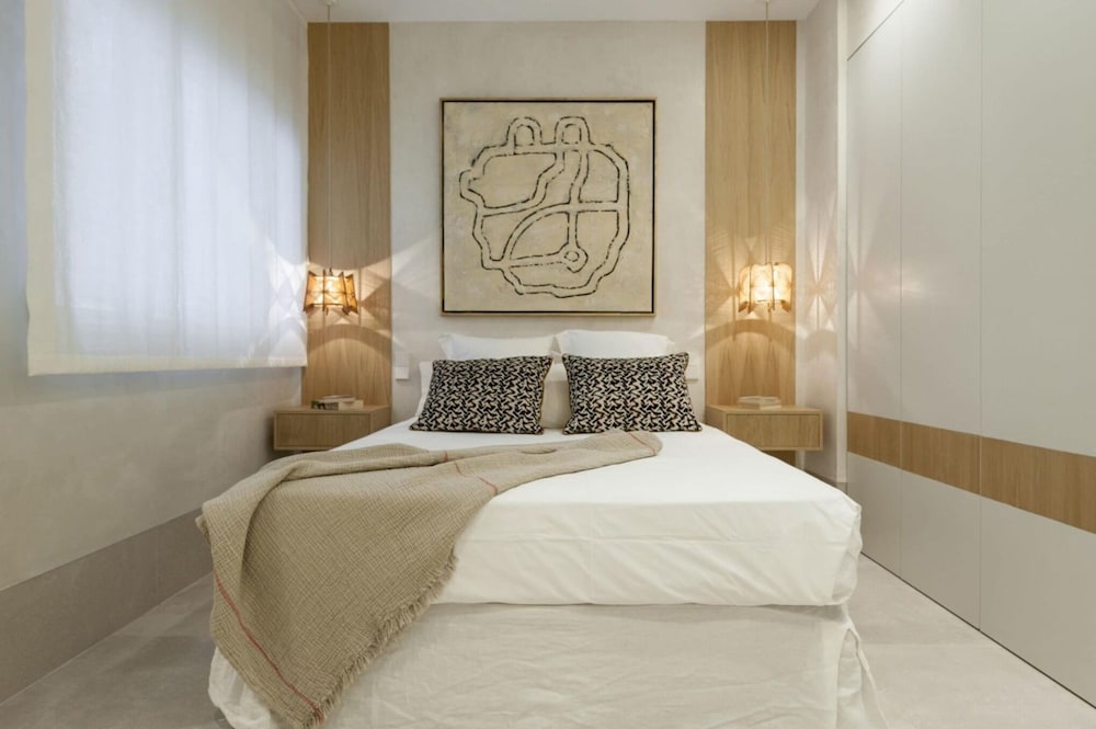 Elegant Neptuno cortes Apartment for 2 People Madrid hotel