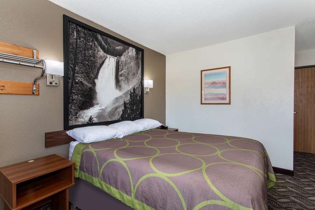Super 8 by Wyndham Dubois - photo 12