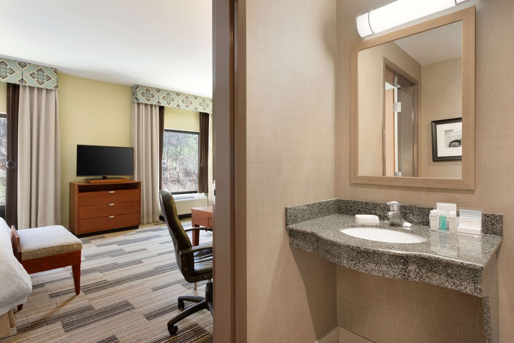 Hampton Inn & Suites Birmingham East Irondale - photo 21