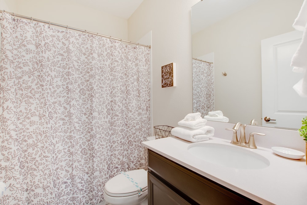 Champions Gate Resort 6 Bdrm Home - photo 39