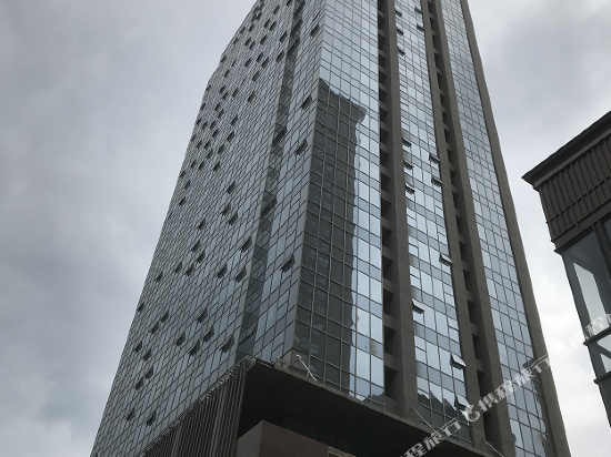 Four Electronic computer hotel - carbon neutral hotel in Kunming