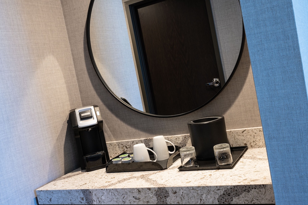 Renaissance Oklahoma City Downtown Bricktown Hotel - photo 6