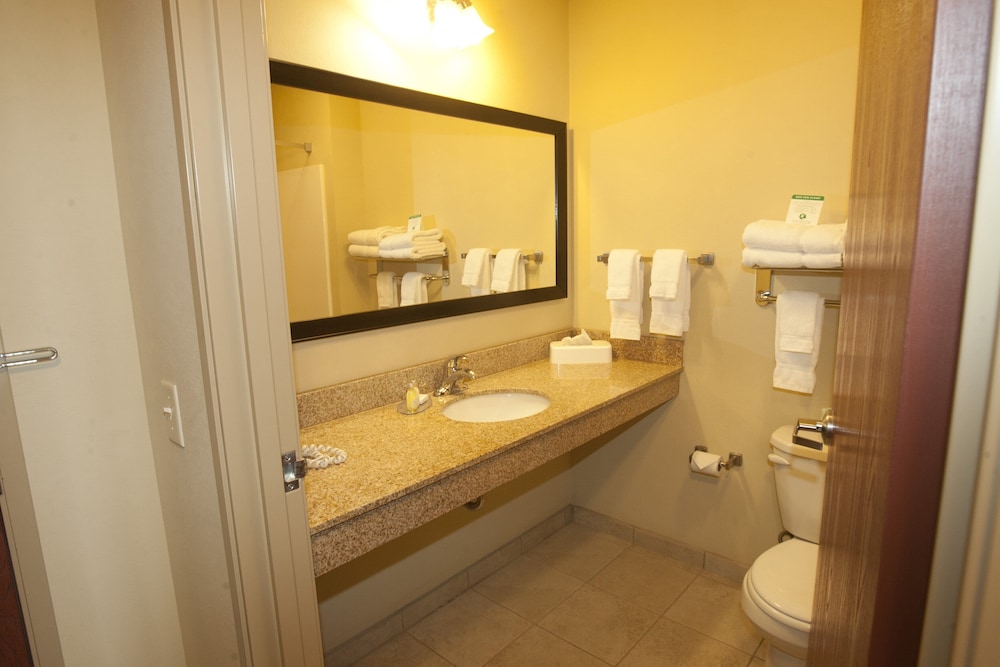Cobblestone Inn & Suites Langdon - photo 19