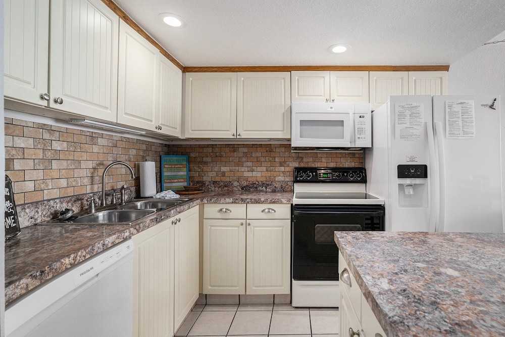 0511 Waters Edge Resort 2 Bedroom Condo by RedAwning - photo 7