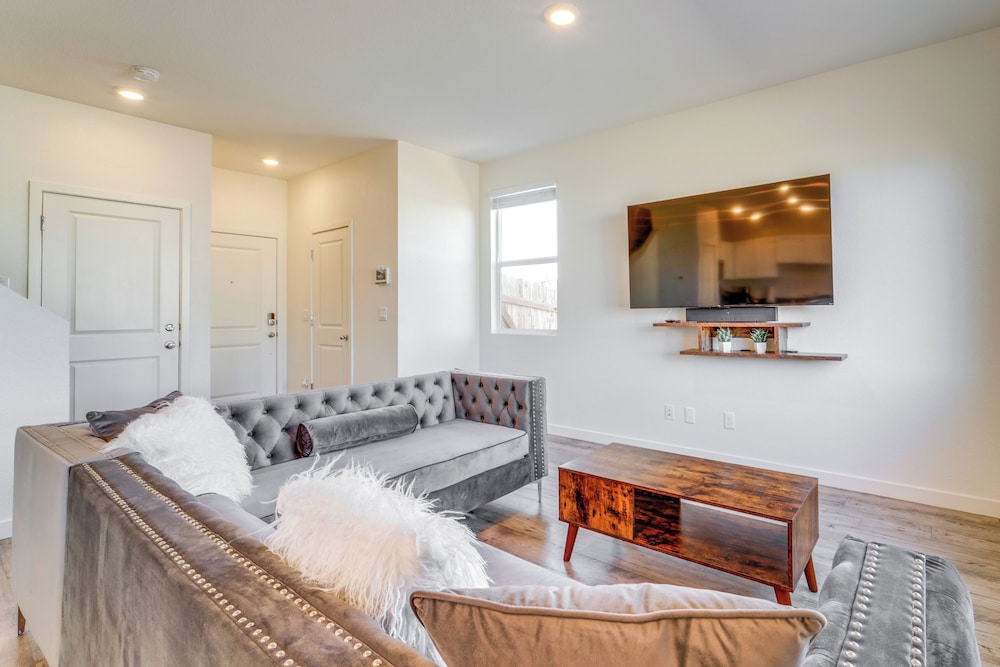 Modern Reno Vacation Rental: Close to Parks Reno