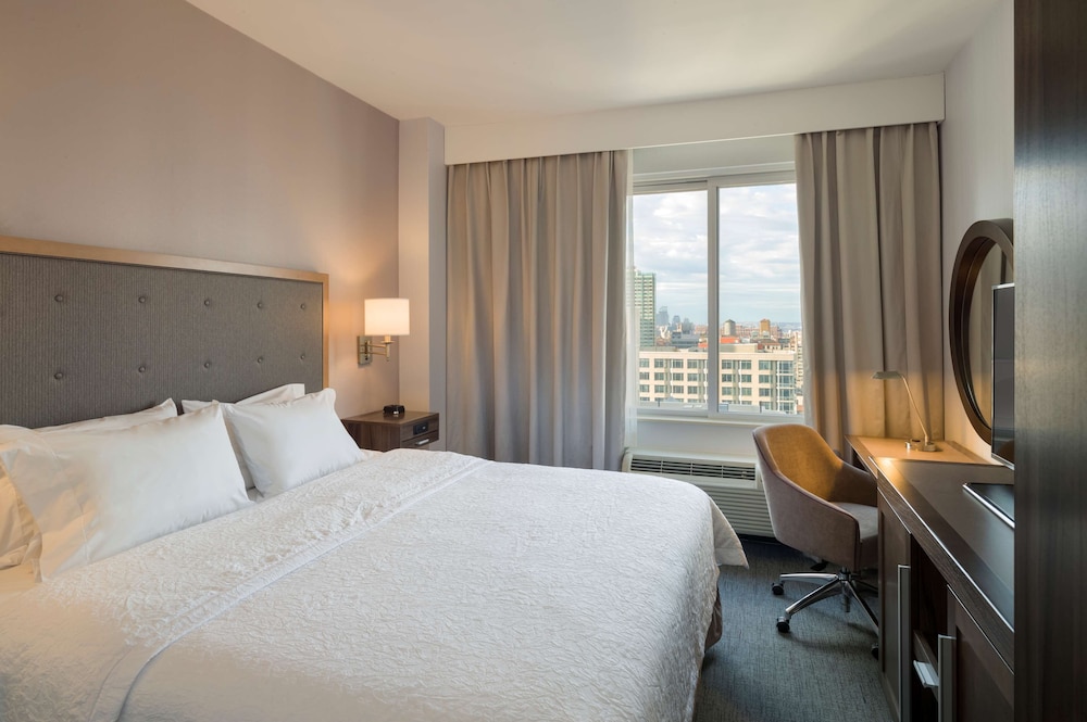 Hampton Inn Manhattan Times Square South - photo 14