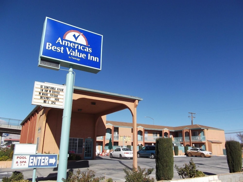 Aerospace Inn - carbon neutral hotel in Mojave