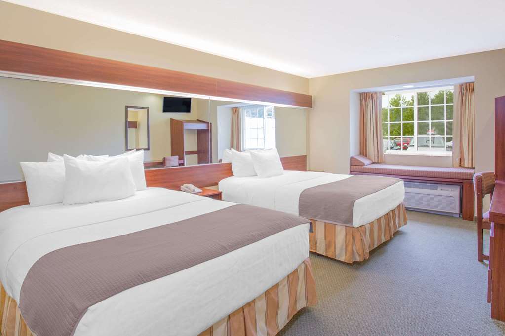Microtel Inn & Suites By Wyndham Gassaway Sutton - photo 9