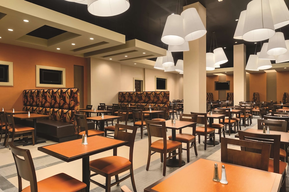 Embassy Suites by Hilton Orlando Lake Buena Vista South - photo 65