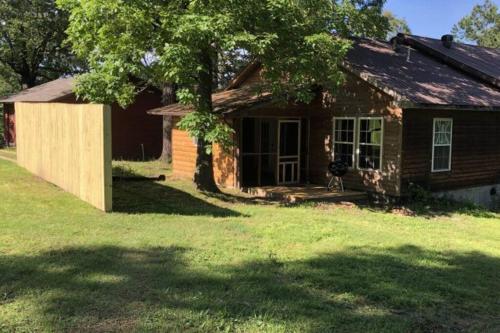The Hideaway at Bear Mountain Log Cabins in Eureka Springs, United States