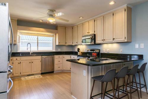 Lay Z Days by Oak Island Accommodations - photo 48