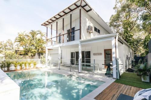 Breezy Beach House Private Pool — 4-Star Luxury Hotel in Yaroomba, Australia
