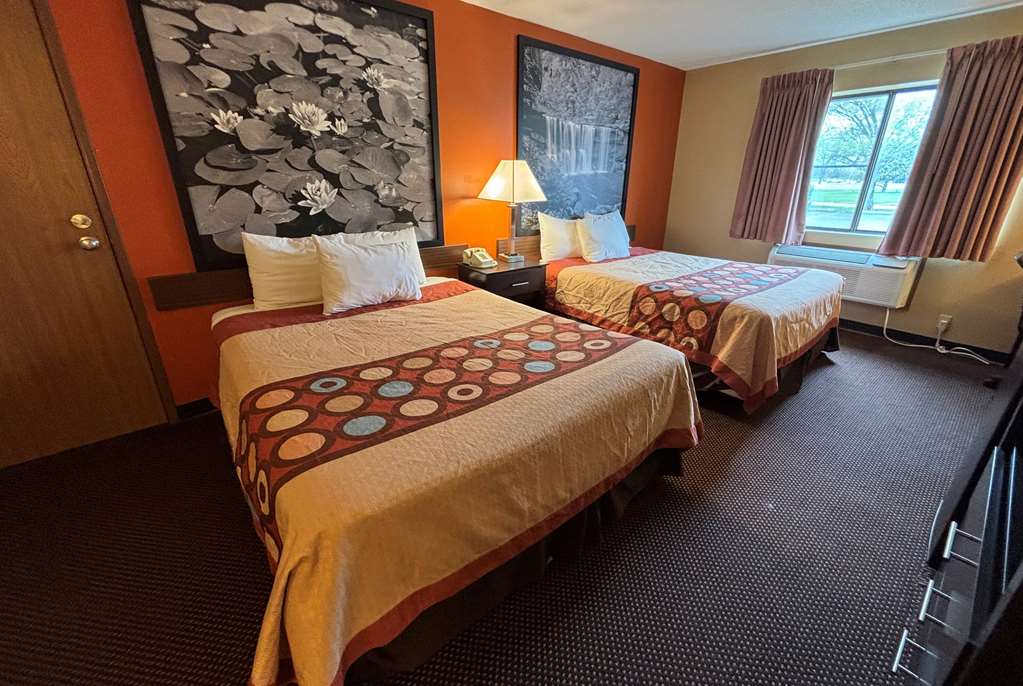 Super 8 by Wyndham Du Quoin - photo 9