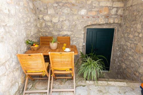 Cozy stone house with lovely view in Cavtat centre — 4-Star Luxury Hotel in Cavtat, Croatia